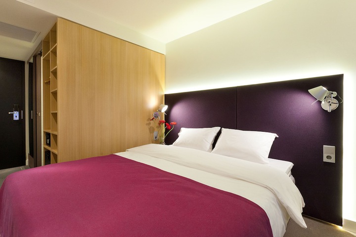 Room 15 of 44