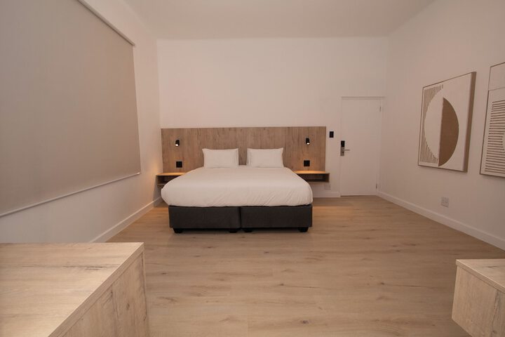 Room 22 of 37