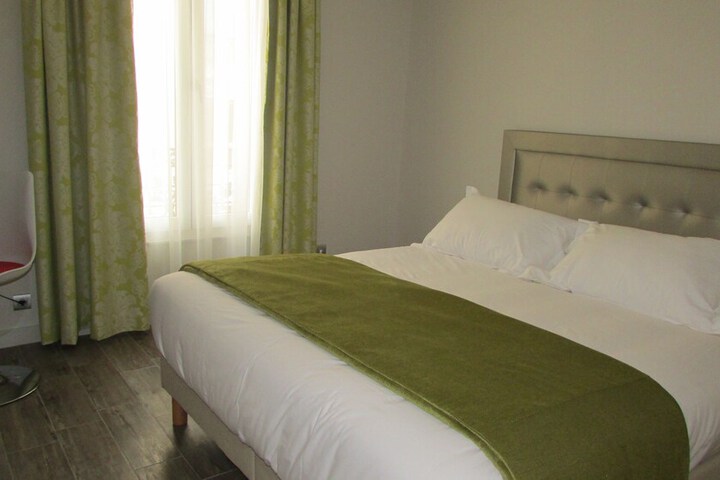 Room 9 of 46
