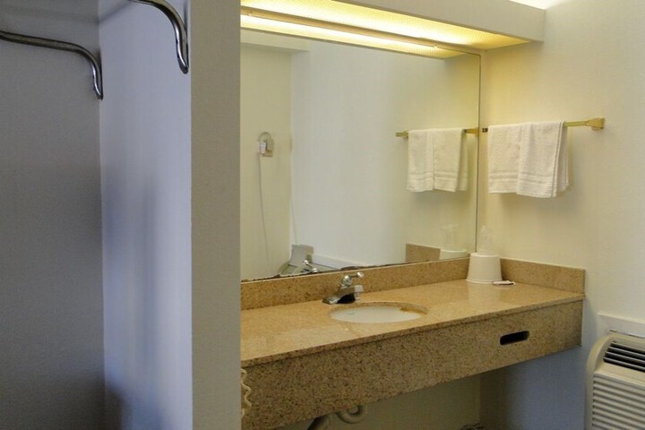 Room 26 of 52