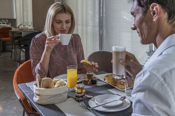 Breakfast/Coffee Service 78 of 93