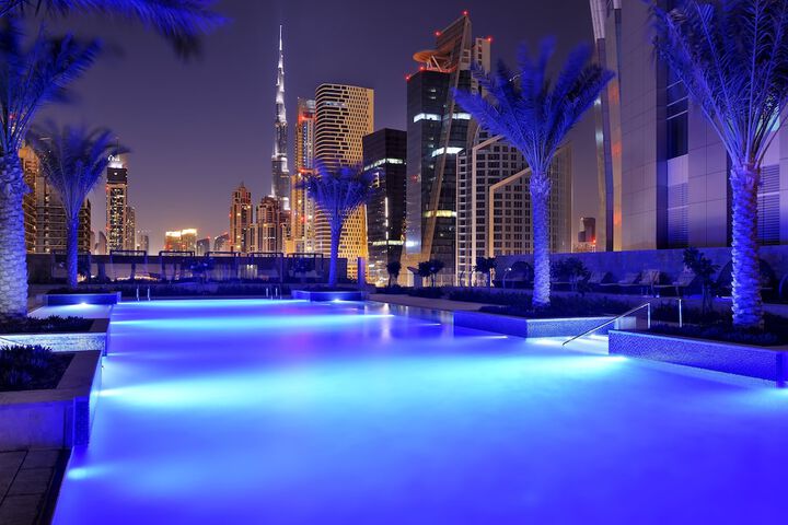 Pool 44 of 140