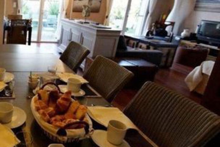 Breakfast/Coffee Service 10 of 37