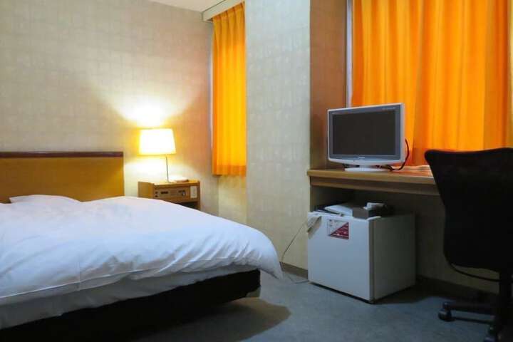 Room 10 of 21