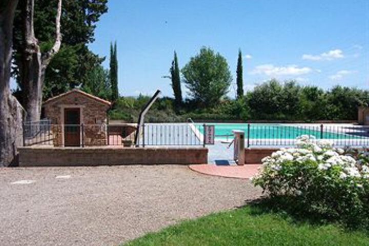 Pool 60 of 70