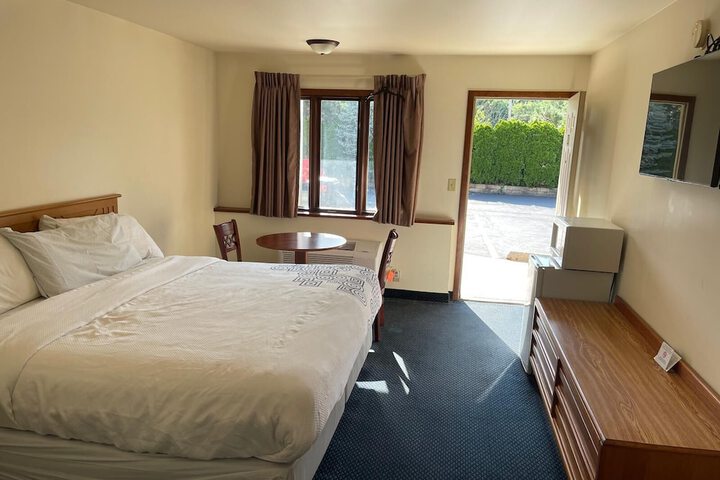Room 8 of 23