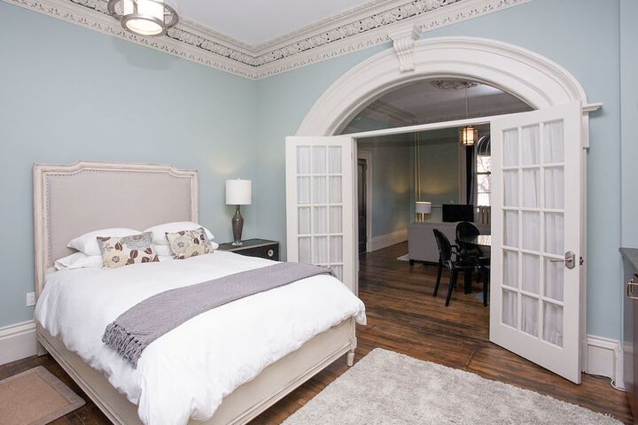 Room 12 of 28