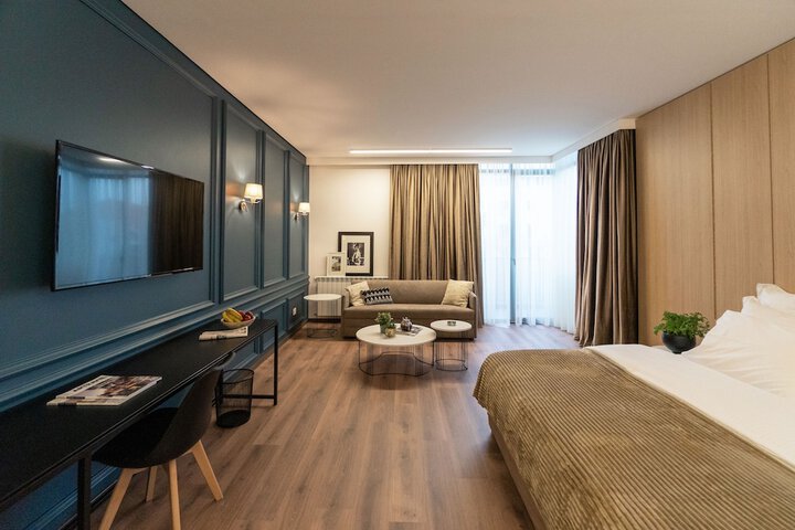 Room 13 of 49