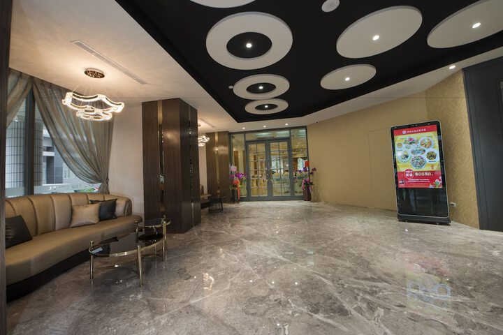 Hotel Interior 4 of 39