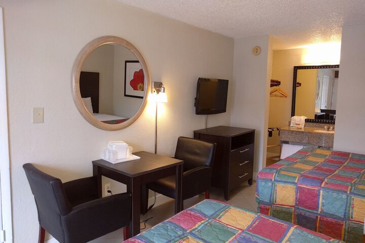 2 Double Beds (3 of 11)