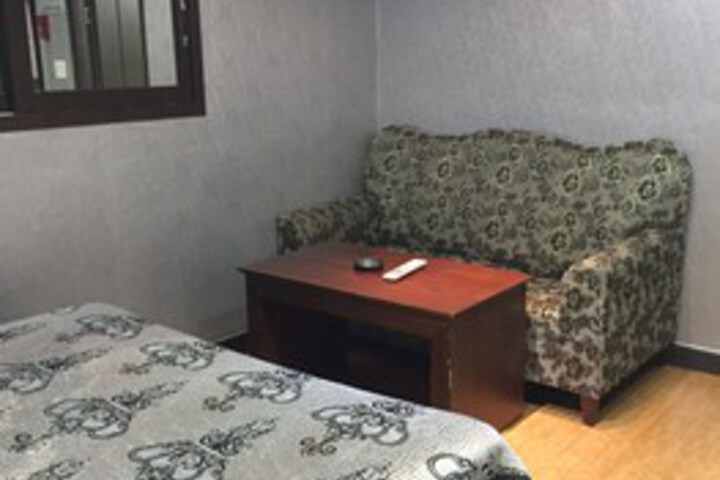 Room 3 of 14