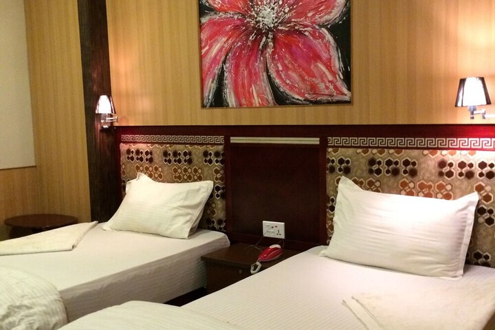 Room 29 of 65