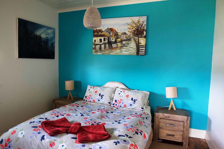 Room 2 of 131