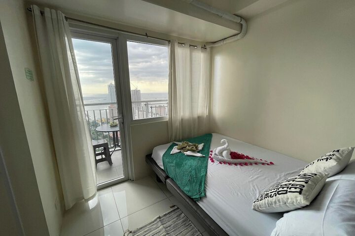 Room 68 of 216