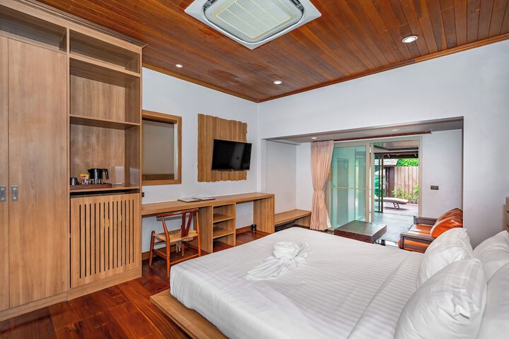 Room 40 of 134