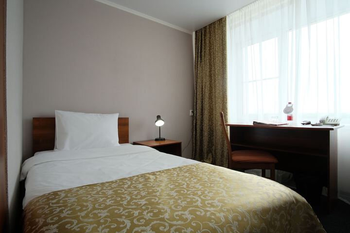 Room 15 of 49