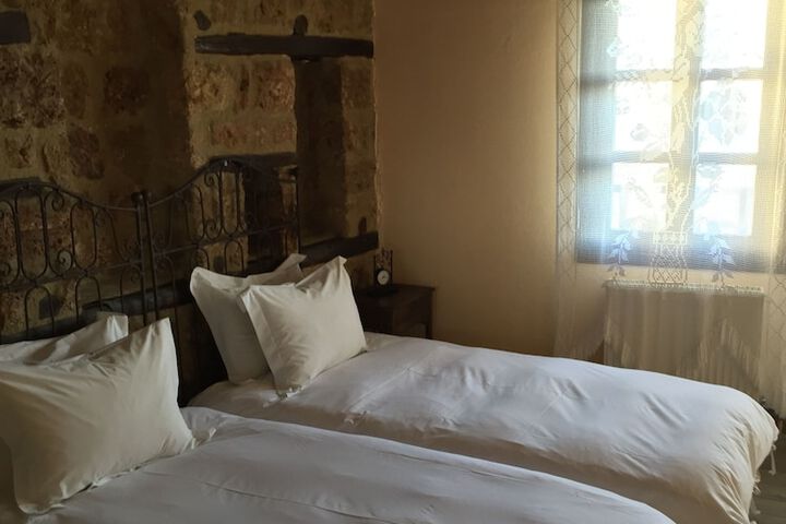 Room 15 of 74