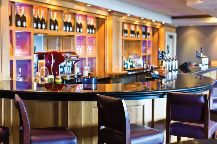 Lounge 57 of 68