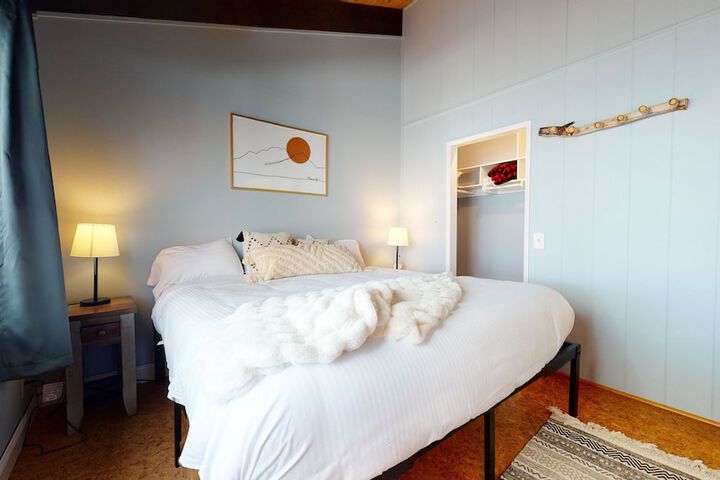 Room 4 of 36