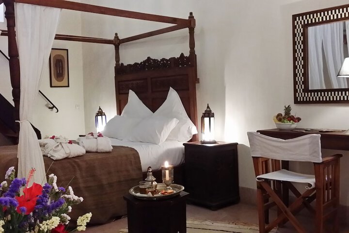 Room 26 of 103