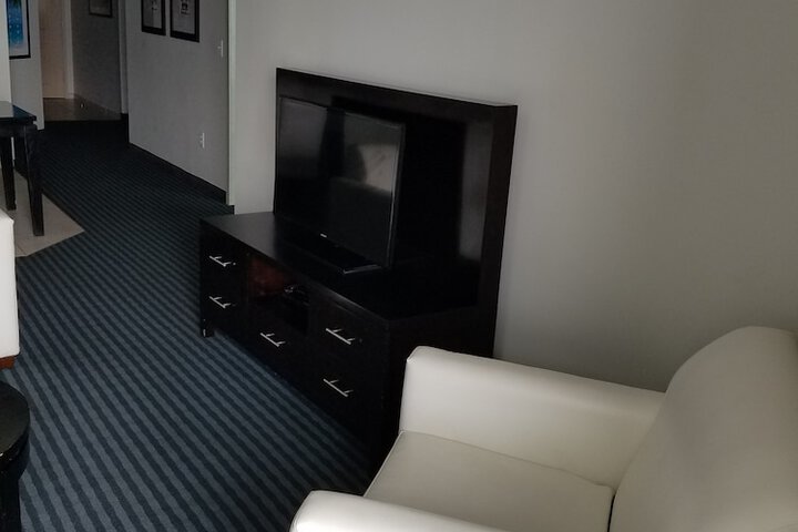 Room 93 of 190
