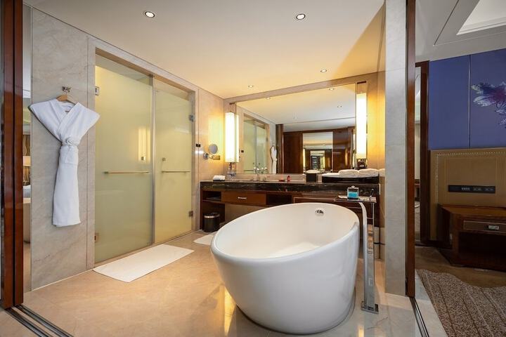 Room 21 of 57