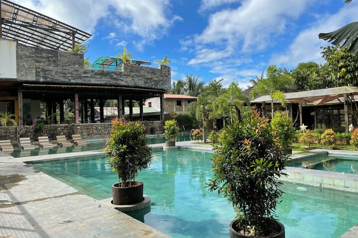 Pool 13 of 75