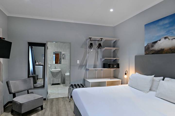 Room 3 of 69