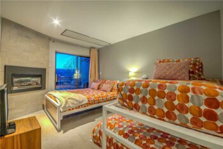 Room 20 of 25