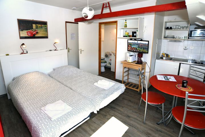 Room 9 of 51