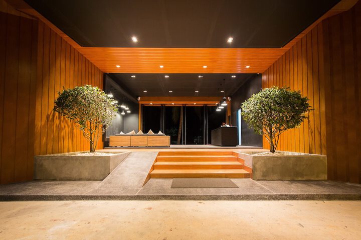 Hotel 2 of 137