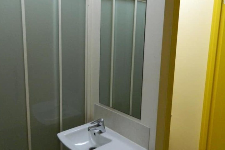 Room 22 of 38