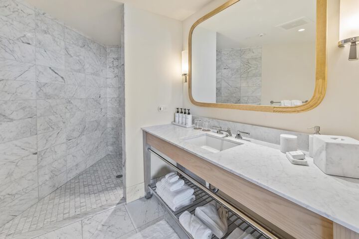 Bathroom shower