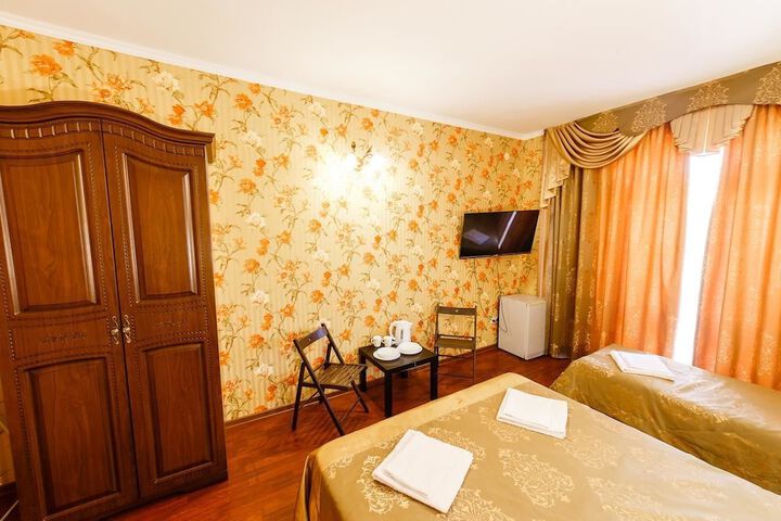Room 8 of 24