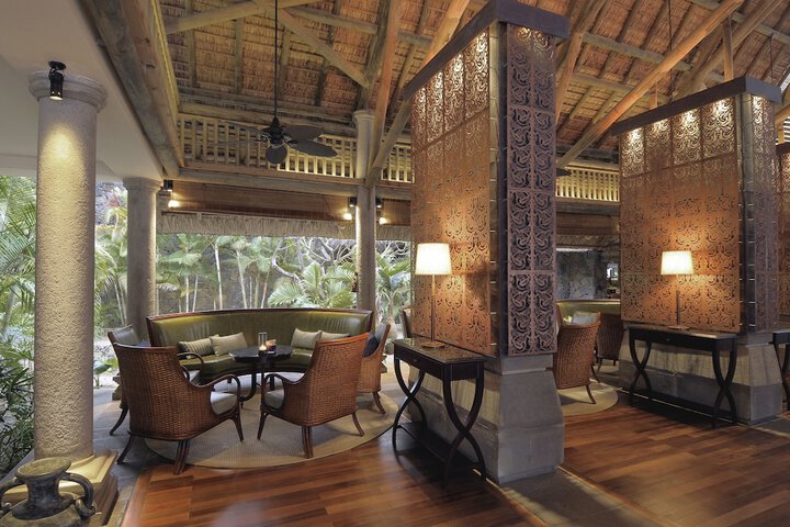 Lounge 174 of 239