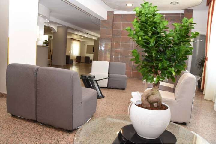 Guest Lobby