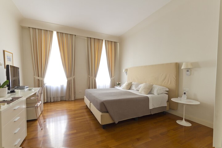 Room 14 of 60