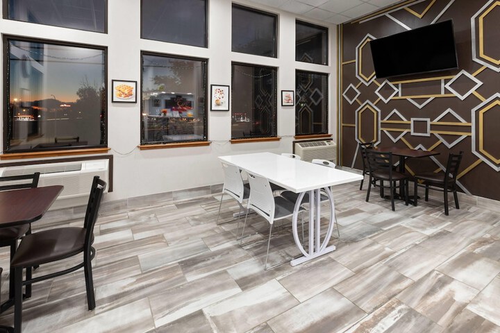 Hotel Interior 7 of 49