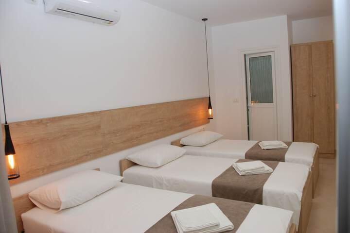 Room 16 of 47