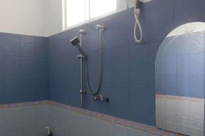 Room 2 of 20