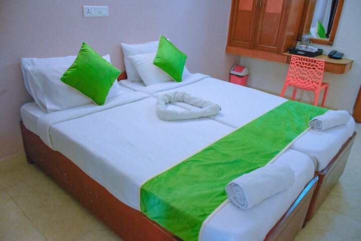 Room 4 of 32