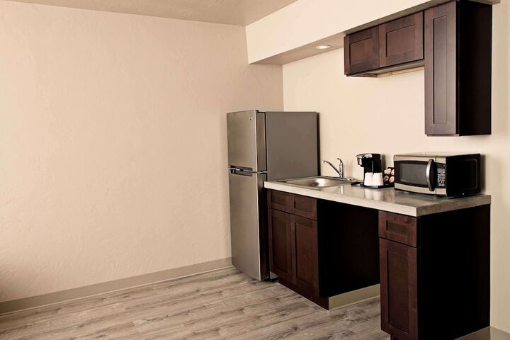 Room 9 of 18