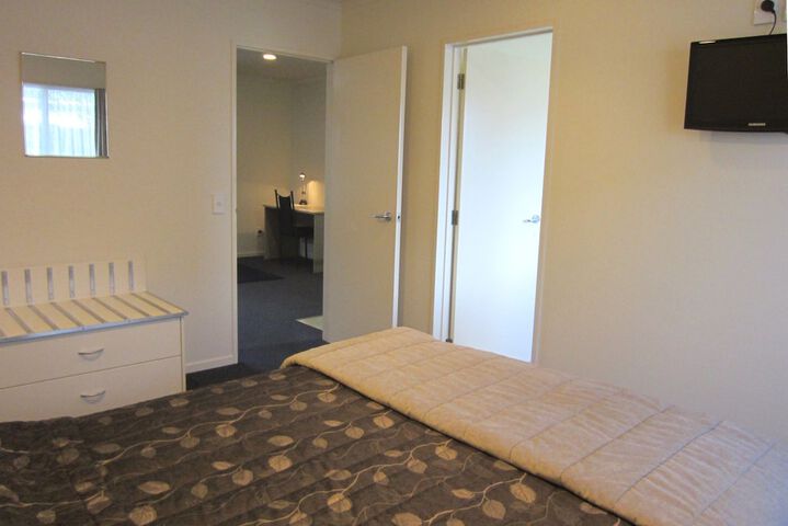 Room 6 of 57