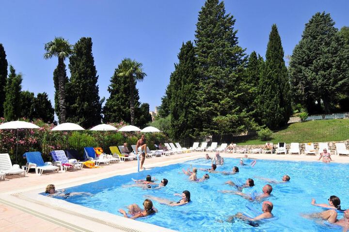 Hotel Pool