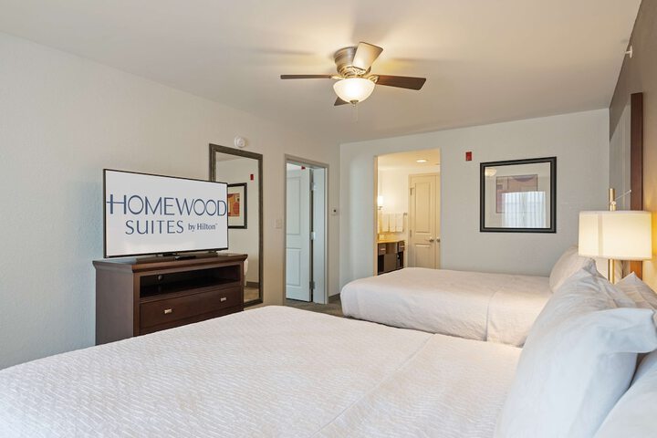 1 King Bed Studio Suite (25 of 30)