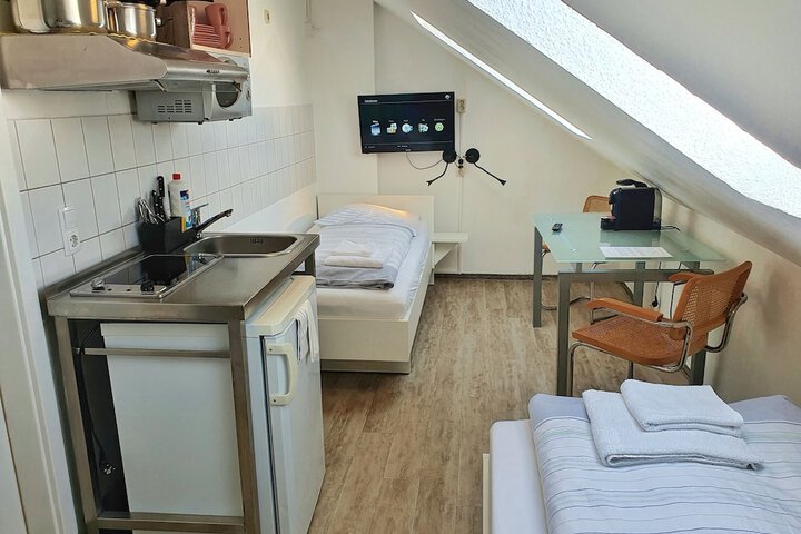 Room 20 of 156