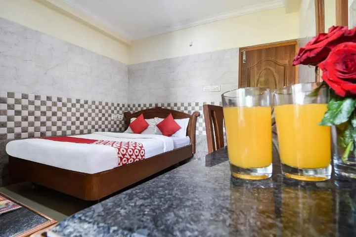 OYO 22248 Jancy Residency