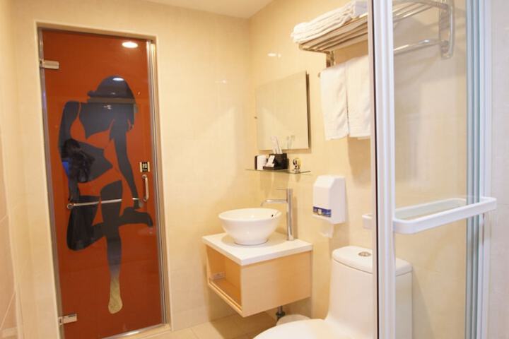 Room 44 of 63