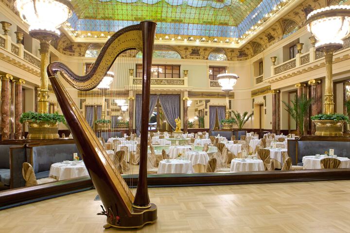 Ballroom/Hall 126 of 142