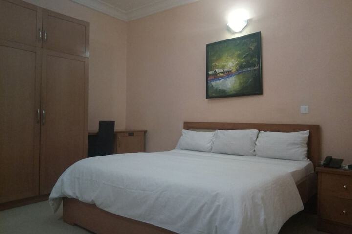Room 3 of 24